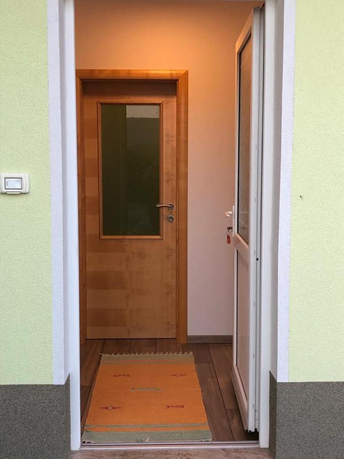 Deno Appartement Podgrad  Buitenkant foto