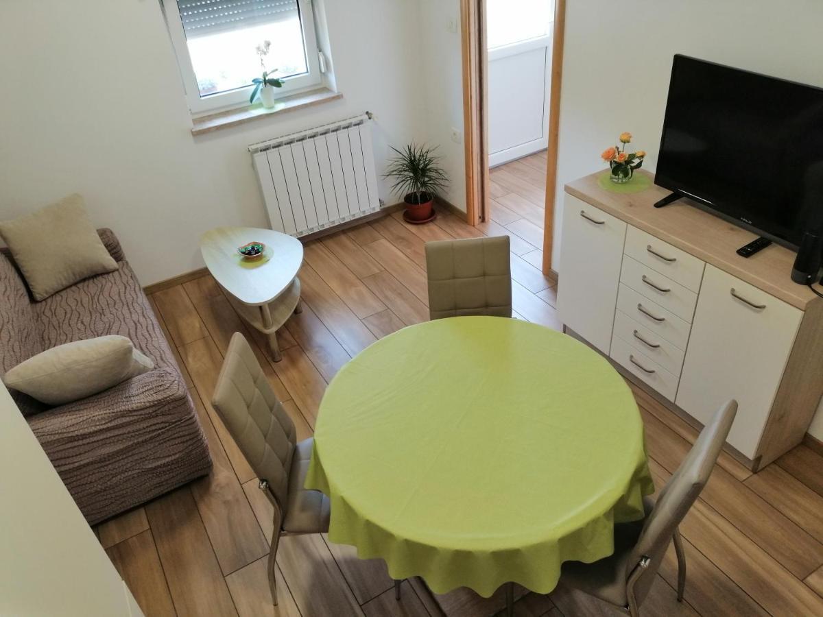 Deno Appartement Podgrad  Buitenkant foto