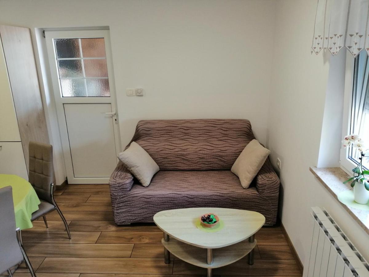 Deno Appartement Podgrad  Buitenkant foto