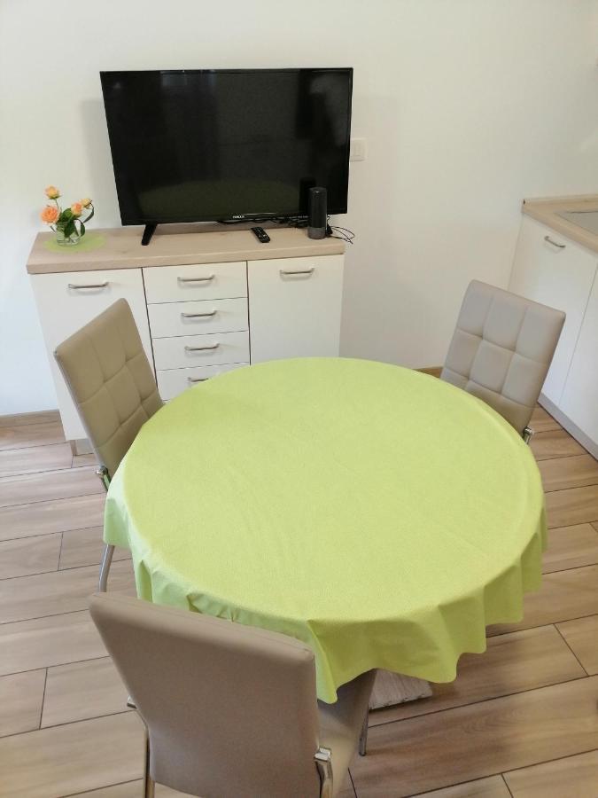 Deno Appartement Podgrad  Buitenkant foto